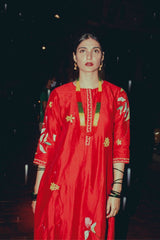 Laal Sunahri Kurta Set