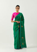 kamiya jani spotted wearing suraiya saree