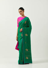 kamiya jani spotted wearing suraiya saree