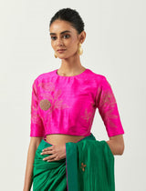 kamiya jani spotted wearing suraiya saree