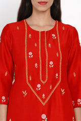 Dolly Singh spotted wearing Oorvi Kurta Set