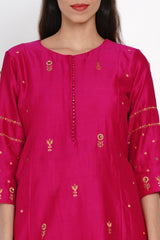 Shweta Tripathi spotted wearing Rani Ratna Kurta Set