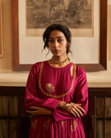 Sunari  dhaari  Kurta set
