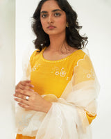 Gul genda kurta set