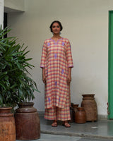 Gulabi champai phool kurta set