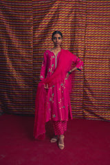 GULABI SUNEHRI PATTI KURTA SET