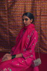 GULABI SUNEHRI PATTI KURTA SET