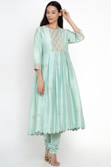 Nirali Resham Kali Kurta
with Resham Jhalar Border Odhni