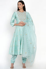 Nirali Banarasi Buti Kurta with
Resham Jhalar Border Odhni