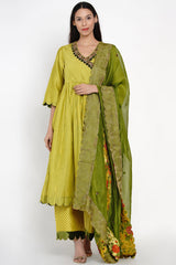 Zarad Nirali Kurta with Sunahri Dhaari Odhni