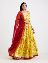 POORNIMA LEHNGA
