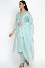 Ambar Resham Buti Kurta Set