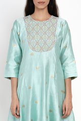 Nirali Banarasi Buti Kurta with
Resham Jhalar Border Odhni