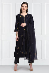Neelkamal Floral Resham Kurta With Chanderi Pants and Organza Silk Dupatta