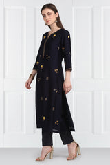 Neelkamal Floral Resham Kurta With Chanderi Pants and Organza Silk Dupatta