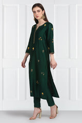 Panna Kaner Floral Resham Buti Kurta With Silk Pants and Organza Silk Scalloped Dupatta