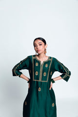 Moga Chanderi Silk Embroidered Kurta Set