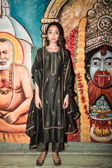Shyama Resham Zardozi Kurta With Pants and Organza Silk Dupatta