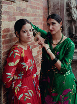 Laal Phool Lahariya Kurta Set