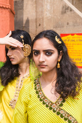 Zarad Nirali Kurta with Sunahri Dhaari Odhni