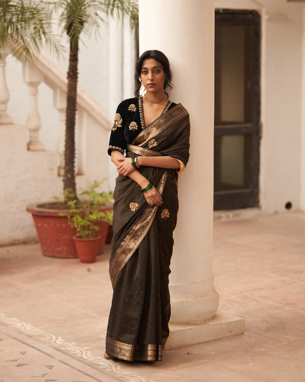 Surma Rani  phool  blouse