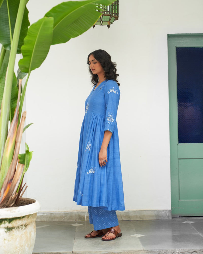 Aasmani Blue Bandhej Suit Set – Thread & Button