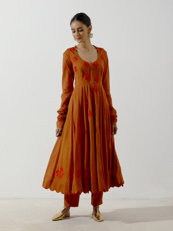 APRAJITA KALI KURTA SET